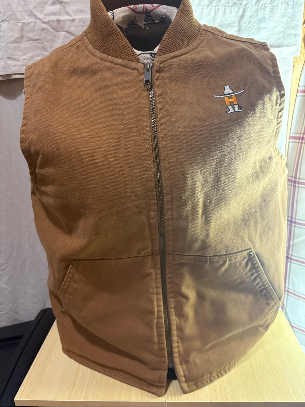 CornerStone Washed Duck Cloth Vest featuring the iconic Bowlegged H Logo. Size L
